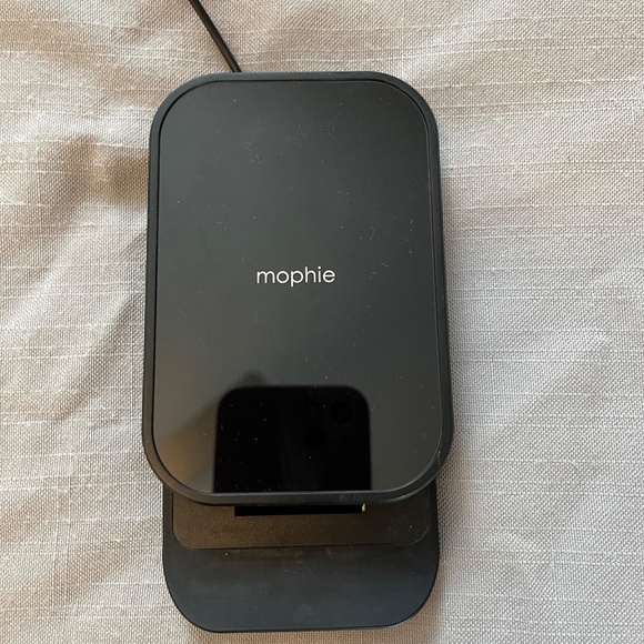 🎉HP🎉Mophie Wireless Contact Charging Stand - Picture 2 of 4